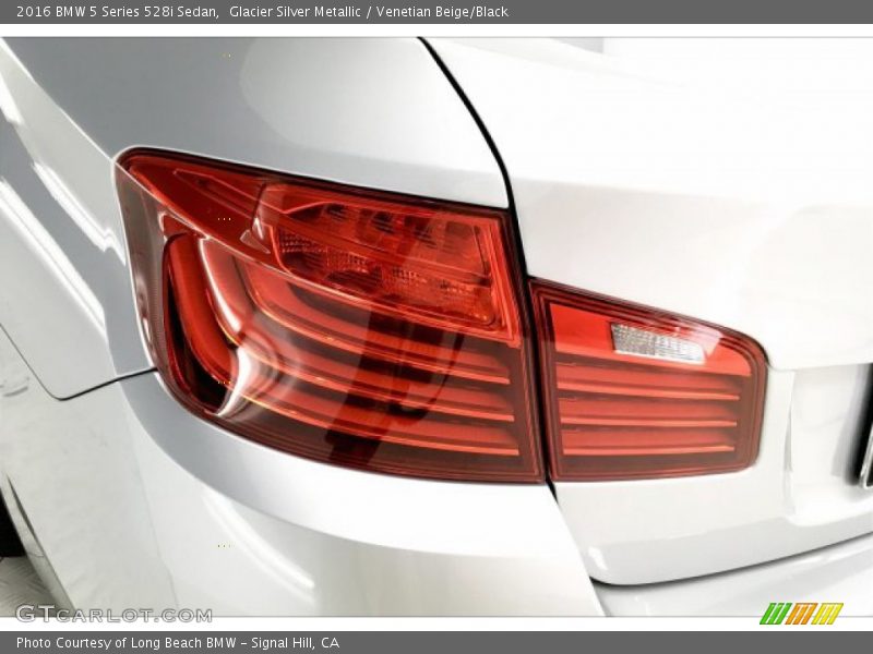 Glacier Silver Metallic / Venetian Beige/Black 2016 BMW 5 Series 528i Sedan