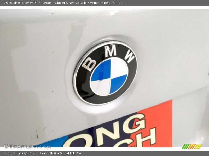 Glacier Silver Metallic / Venetian Beige/Black 2016 BMW 5 Series 528i Sedan