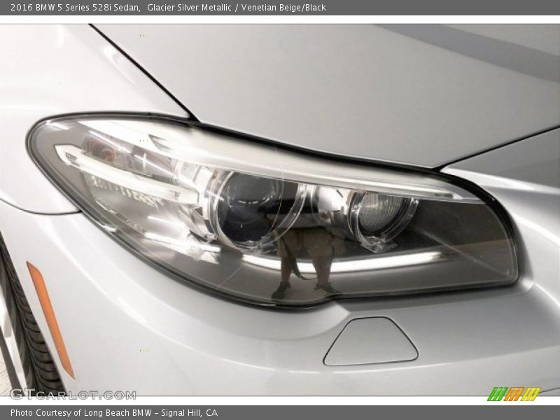 Glacier Silver Metallic / Venetian Beige/Black 2016 BMW 5 Series 528i Sedan