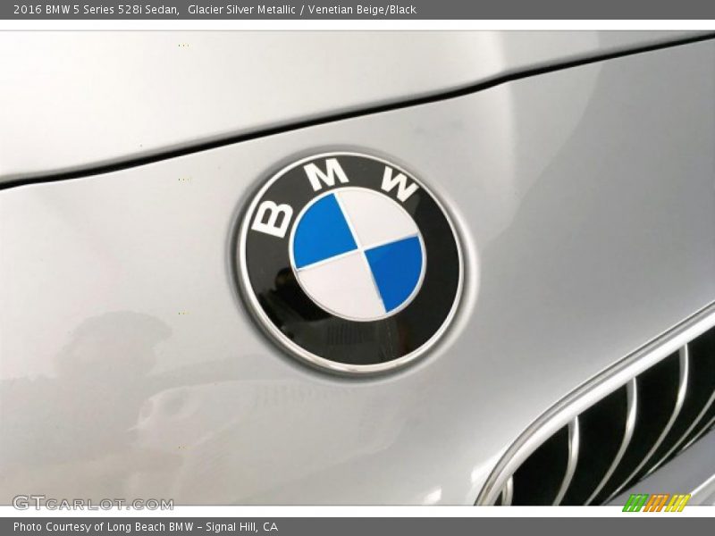 Glacier Silver Metallic / Venetian Beige/Black 2016 BMW 5 Series 528i Sedan