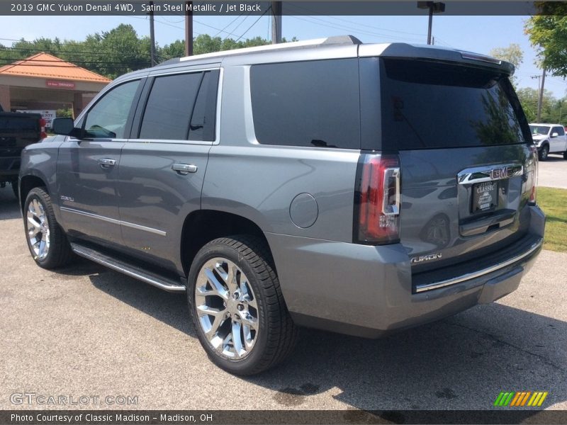 Satin Steel Metallic / Jet Black 2019 GMC Yukon Denali 4WD