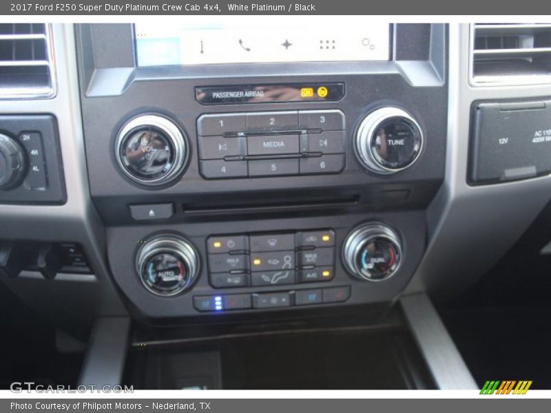 White Platinum / Black 2017 Ford F250 Super Duty Platinum Crew Cab 4x4