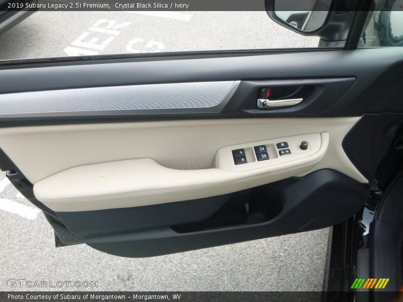 Crystal Black Silica / Ivory 2019 Subaru Legacy 2.5i Premium