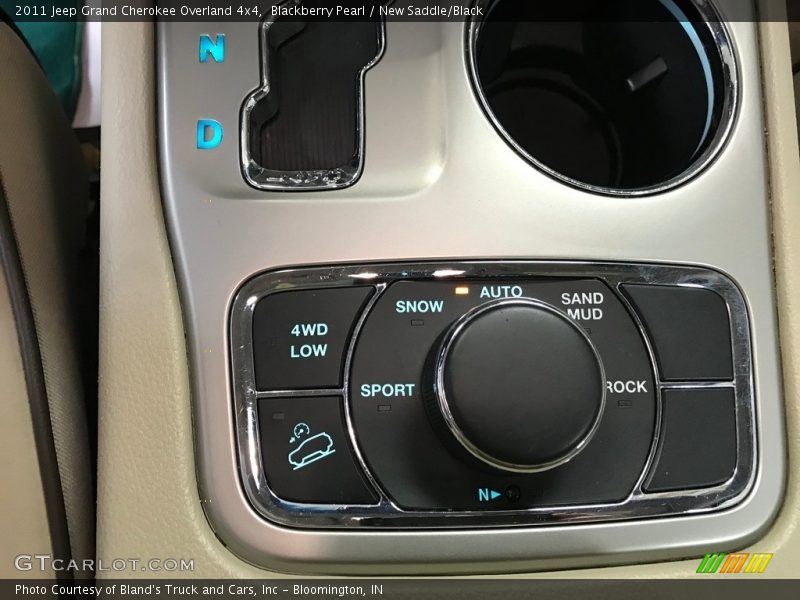 Blackberry Pearl / New Saddle/Black 2011 Jeep Grand Cherokee Overland 4x4