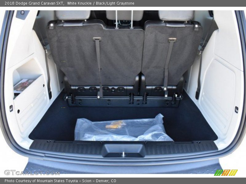 White Knuckle / Black/Light Graystone 2018 Dodge Grand Caravan SXT