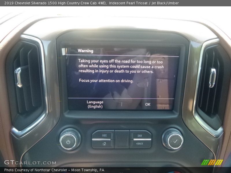 Iridescent Pearl Tricoat / Jet Black/Umber 2019 Chevrolet Silverado 1500 High Country Crew Cab 4WD