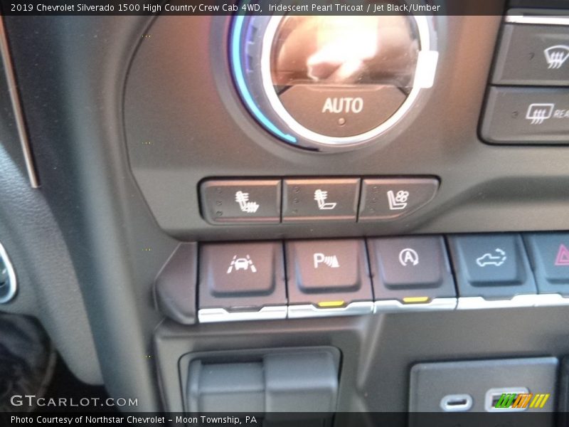 Iridescent Pearl Tricoat / Jet Black/Umber 2019 Chevrolet Silverado 1500 High Country Crew Cab 4WD