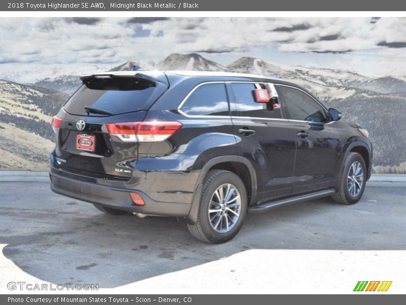 Midnight Black Metallic / Black 2018 Toyota Highlander SE AWD