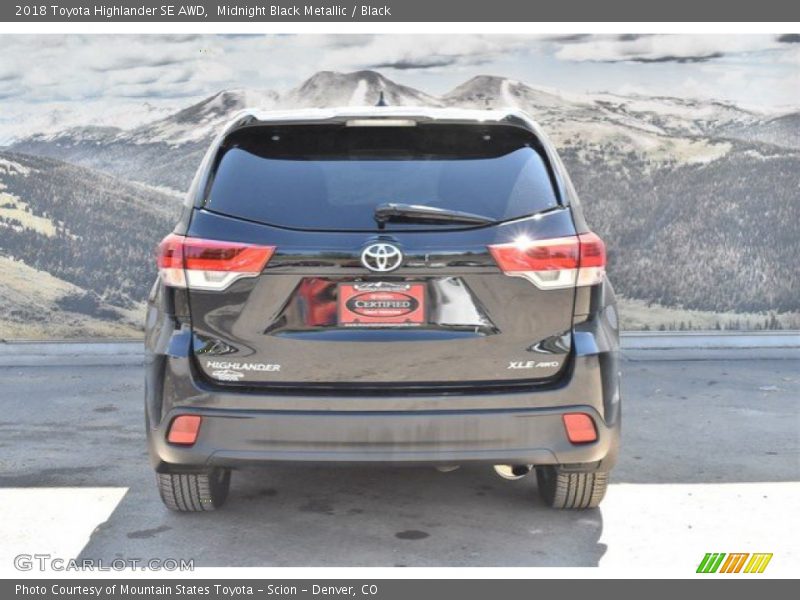 Midnight Black Metallic / Black 2018 Toyota Highlander SE AWD