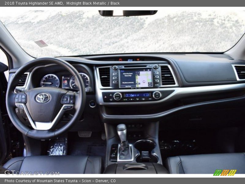 Midnight Black Metallic / Black 2018 Toyota Highlander SE AWD