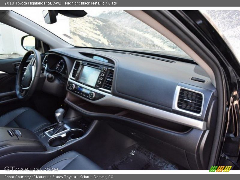 Midnight Black Metallic / Black 2018 Toyota Highlander SE AWD