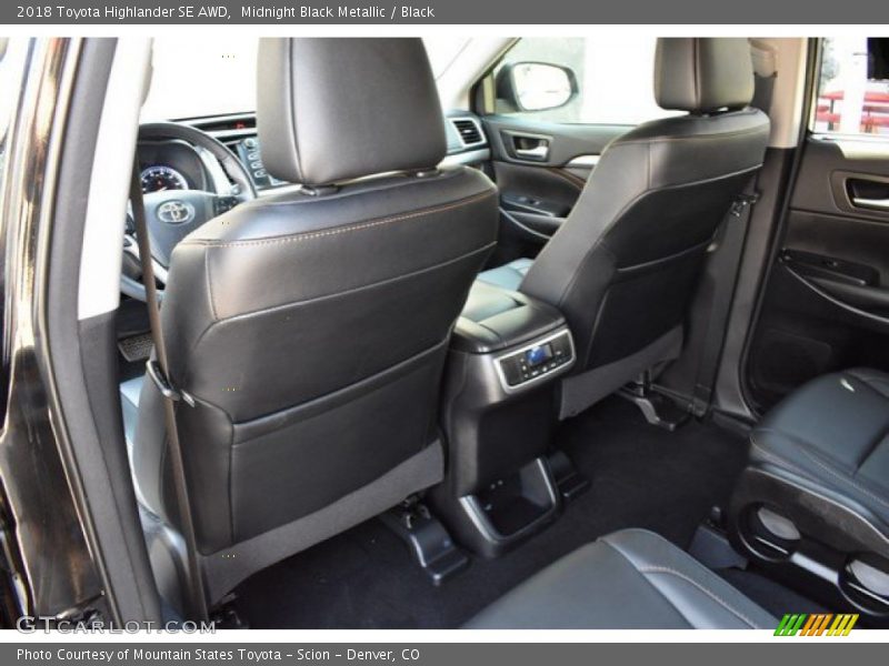 Midnight Black Metallic / Black 2018 Toyota Highlander SE AWD