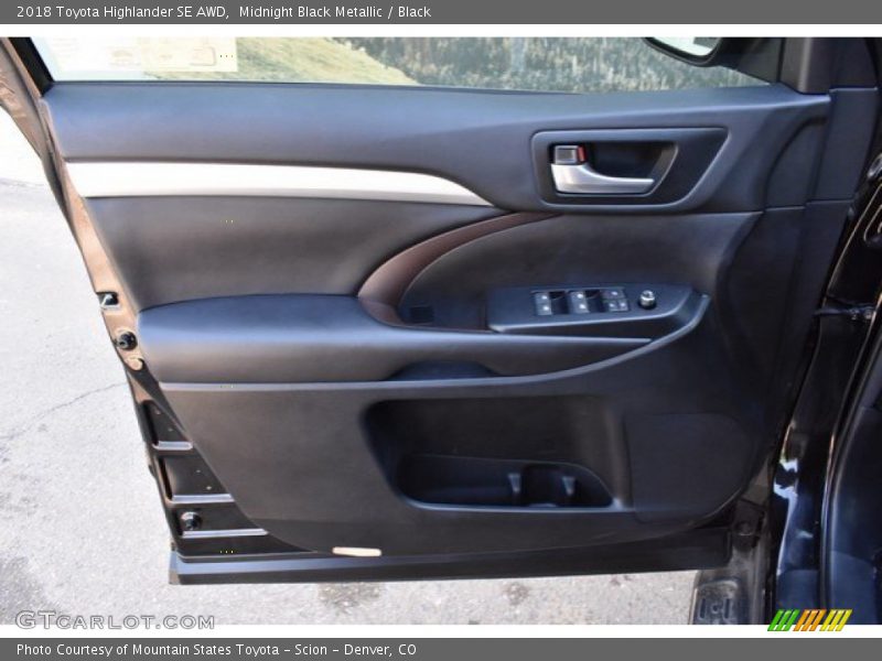 Midnight Black Metallic / Black 2018 Toyota Highlander SE AWD