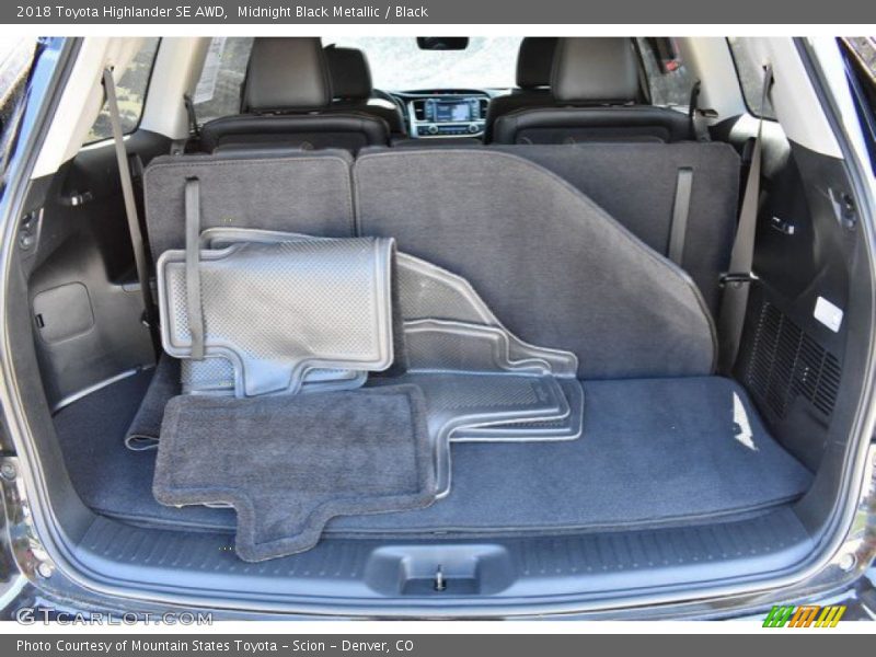 Midnight Black Metallic / Black 2018 Toyota Highlander SE AWD