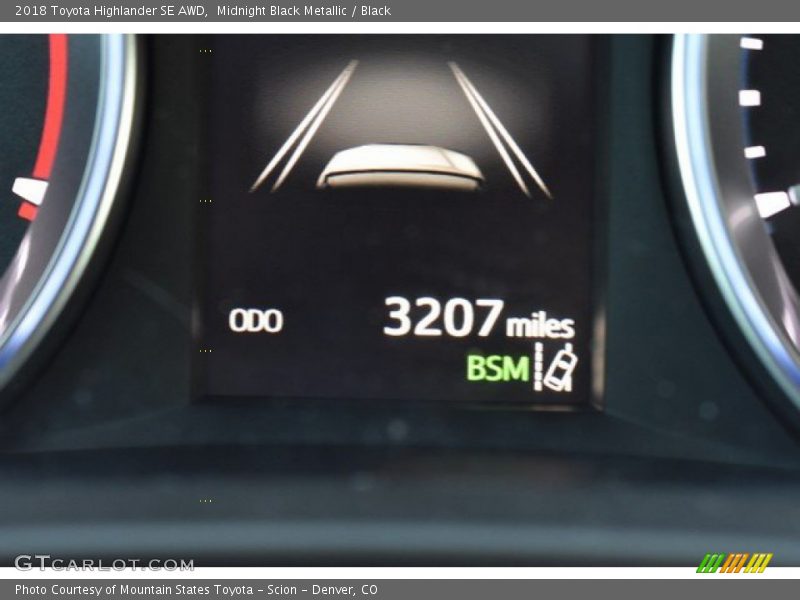 Midnight Black Metallic / Black 2018 Toyota Highlander SE AWD