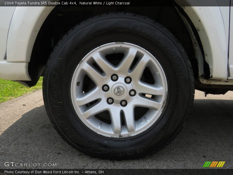 Natural White / Light Charcoal 2004 Toyota Tundra SR5 Double Cab 4x4