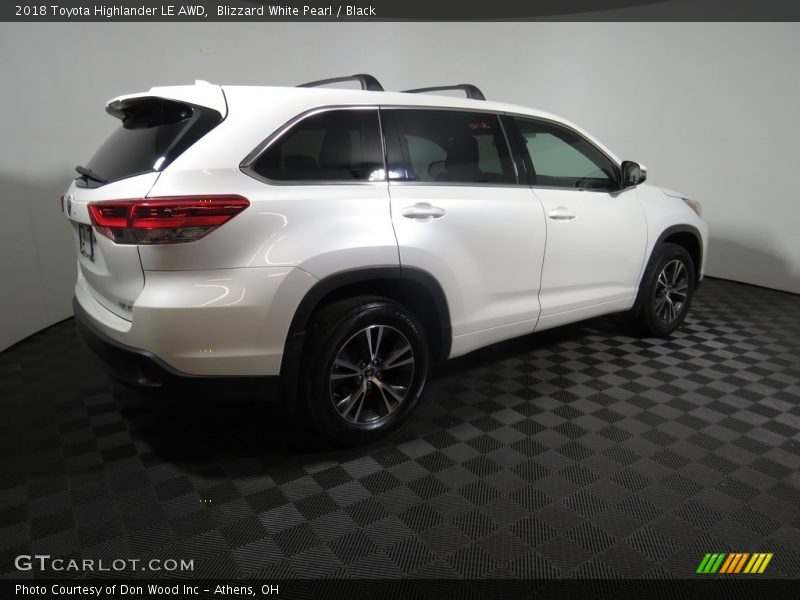 Blizzard White Pearl / Black 2018 Toyota Highlander LE AWD