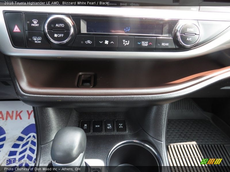 Blizzard White Pearl / Black 2018 Toyota Highlander LE AWD
