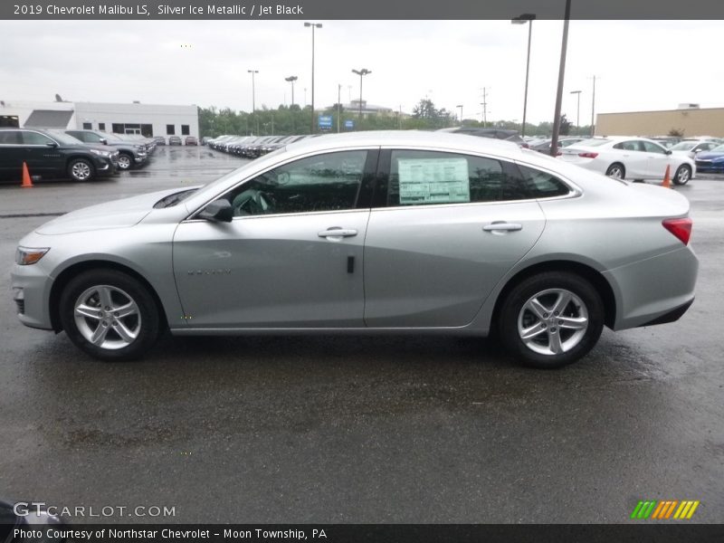 Silver Ice Metallic / Jet Black 2019 Chevrolet Malibu LS
