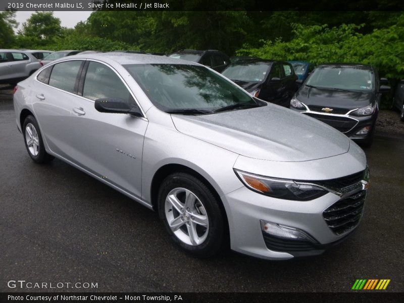 Silver Ice Metallic / Jet Black 2019 Chevrolet Malibu LS