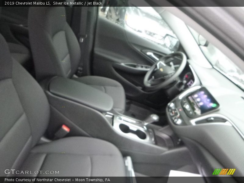 Silver Ice Metallic / Jet Black 2019 Chevrolet Malibu LS
