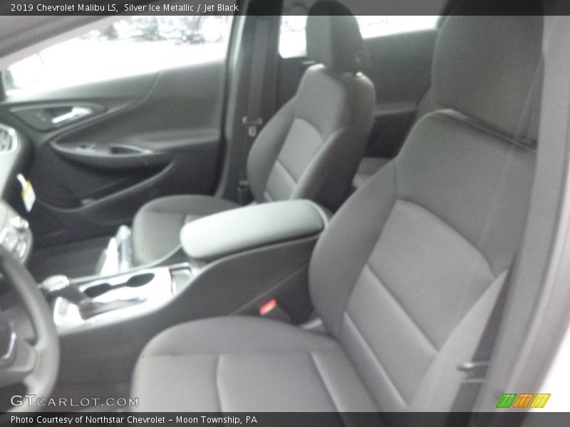 Silver Ice Metallic / Jet Black 2019 Chevrolet Malibu LS