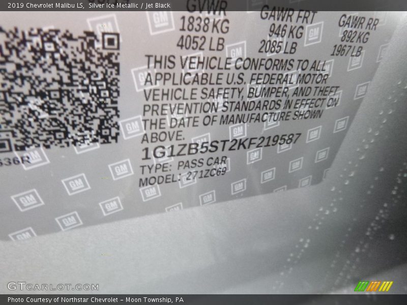 Silver Ice Metallic / Jet Black 2019 Chevrolet Malibu LS