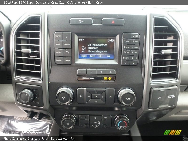 Oxford White / Earth Gray 2019 Ford F350 Super Duty Lariat Crew Cab