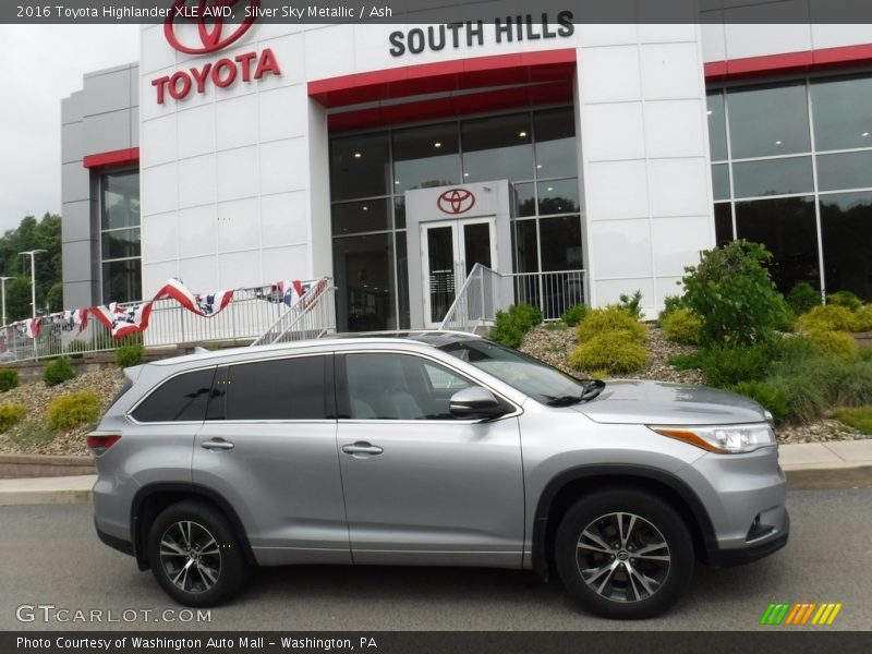 Silver Sky Metallic / Ash 2016 Toyota Highlander XLE AWD