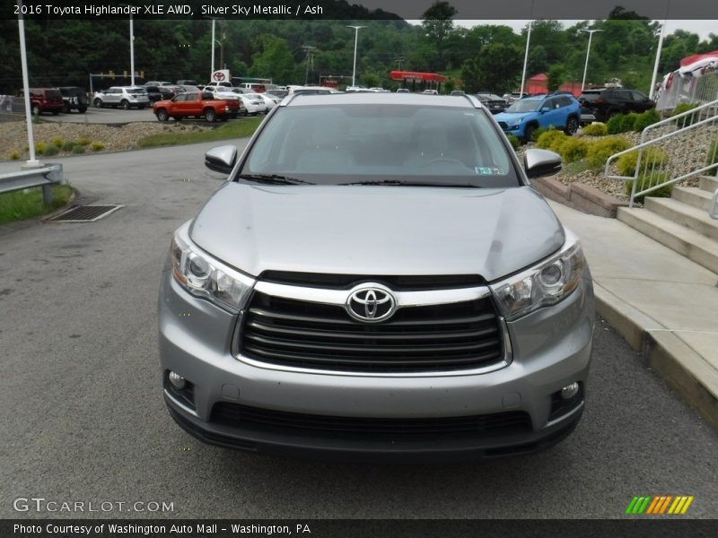 Silver Sky Metallic / Ash 2016 Toyota Highlander XLE AWD
