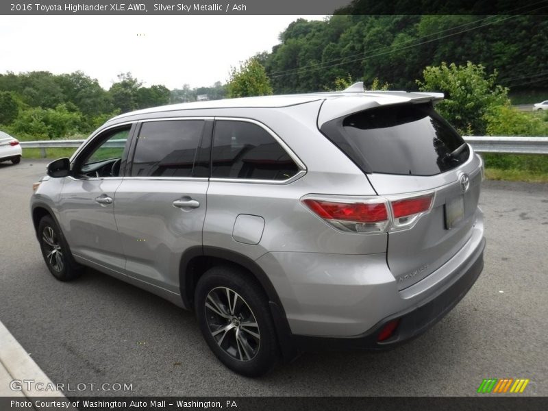 Silver Sky Metallic / Ash 2016 Toyota Highlander XLE AWD