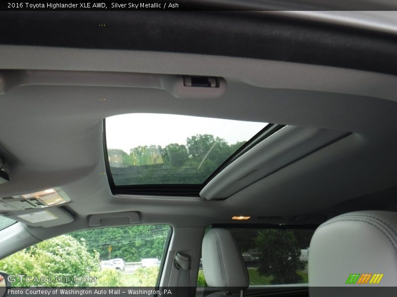 Silver Sky Metallic / Ash 2016 Toyota Highlander XLE AWD