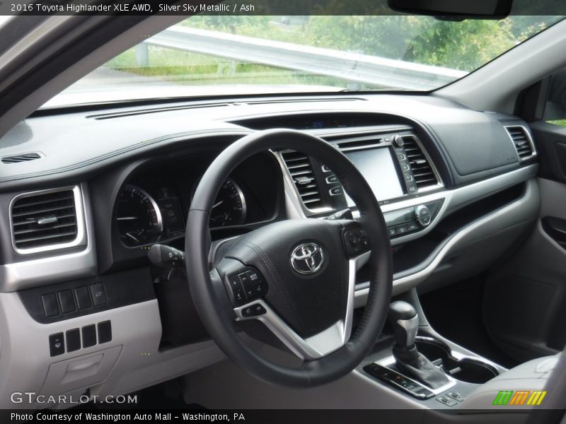 Silver Sky Metallic / Ash 2016 Toyota Highlander XLE AWD