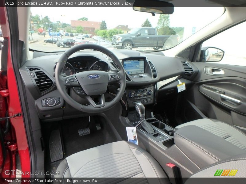 Ruby Red / Chromite Gray/Charcoal Black 2019 Ford Escape SE 4WD