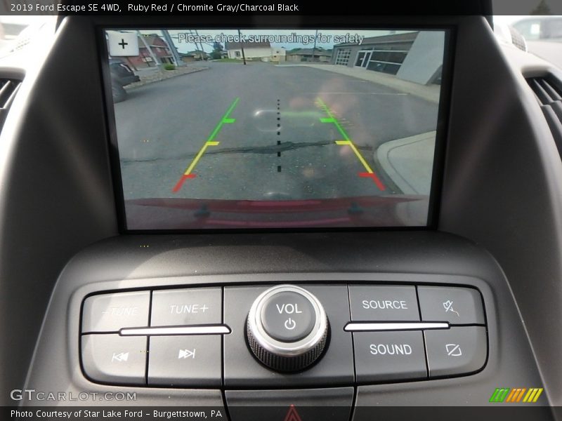 Ruby Red / Chromite Gray/Charcoal Black 2019 Ford Escape SE 4WD