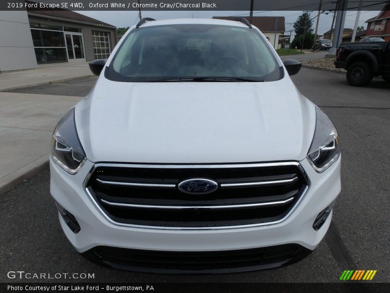 Oxford White / Chromite Gray/Charcoal Black 2019 Ford Escape SE 4WD