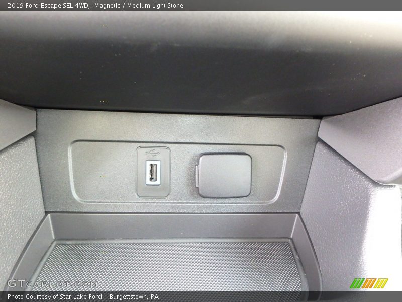Magnetic / Medium Light Stone 2019 Ford Escape SEL 4WD