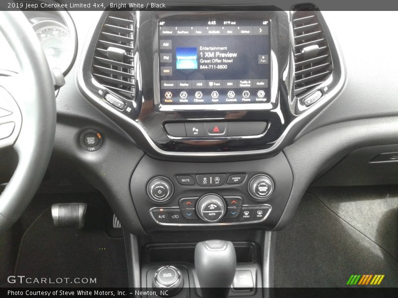 Bright White / Black 2019 Jeep Cherokee Limited 4x4