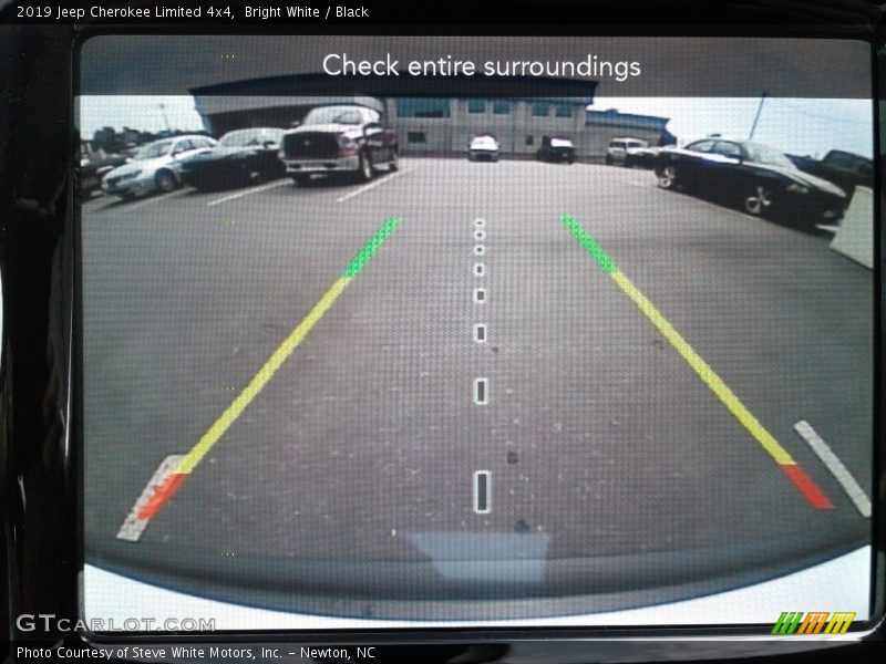 Bright White / Black 2019 Jeep Cherokee Limited 4x4
