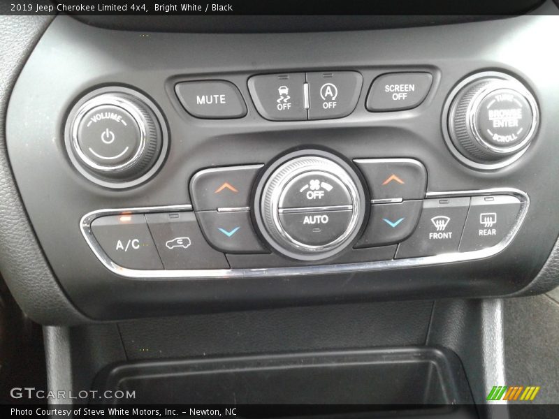 Bright White / Black 2019 Jeep Cherokee Limited 4x4