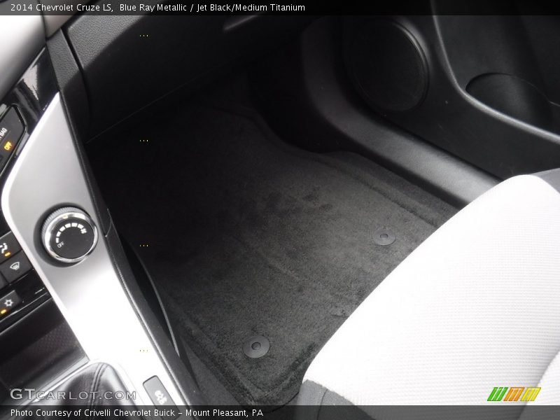 Blue Ray Metallic / Jet Black/Medium Titanium 2014 Chevrolet Cruze LS