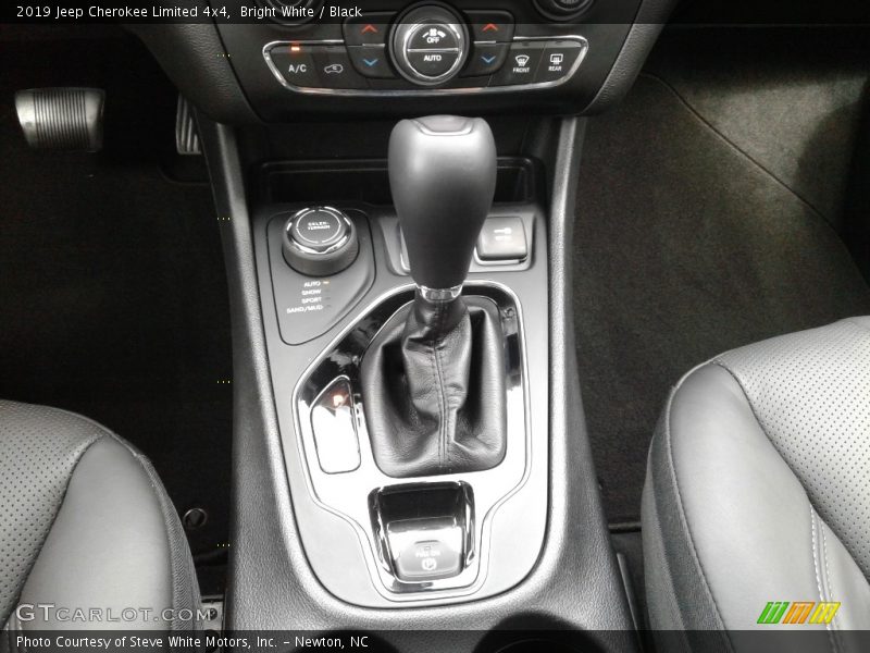 Bright White / Black 2019 Jeep Cherokee Limited 4x4