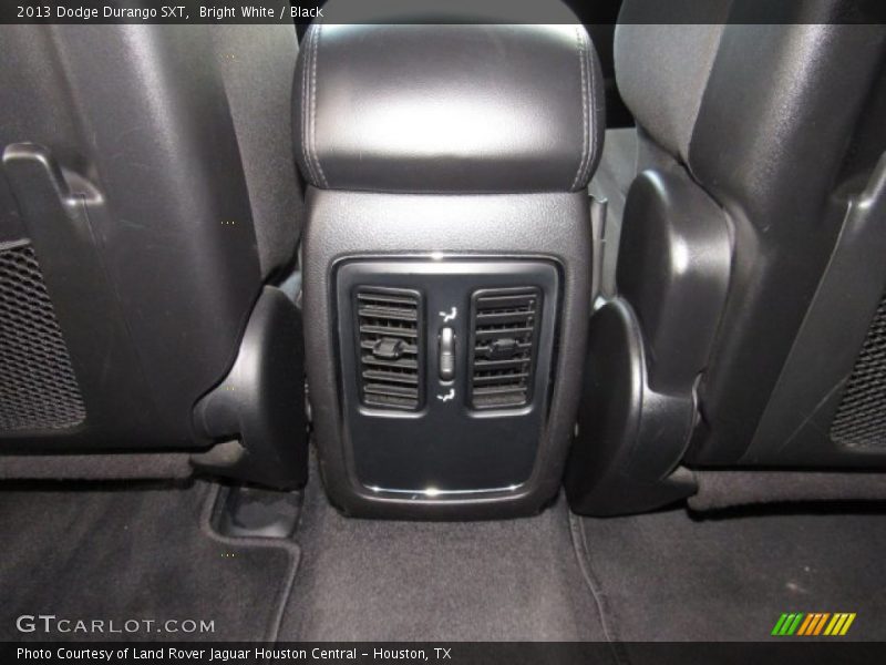 Bright White / Black 2013 Dodge Durango SXT