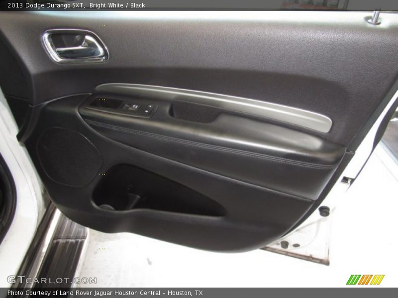 Bright White / Black 2013 Dodge Durango SXT
