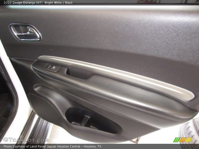 Bright White / Black 2013 Dodge Durango SXT