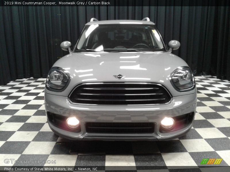 Moonwalk Grey / Carbon Black 2019 Mini Countryman Cooper
