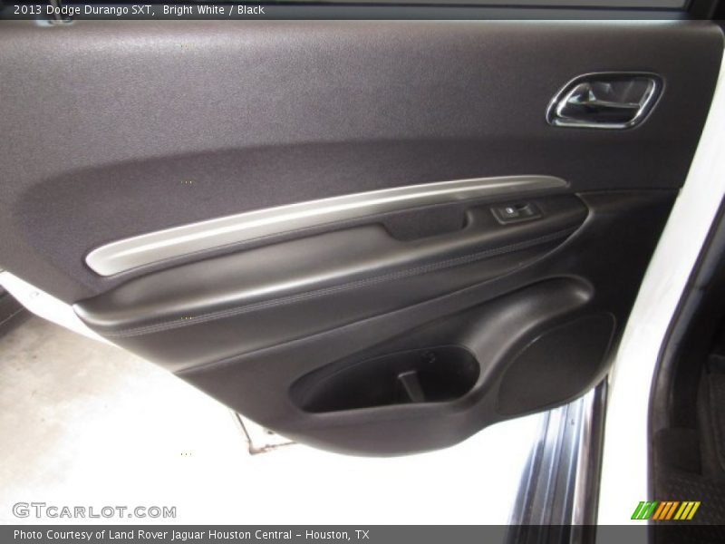 Bright White / Black 2013 Dodge Durango SXT