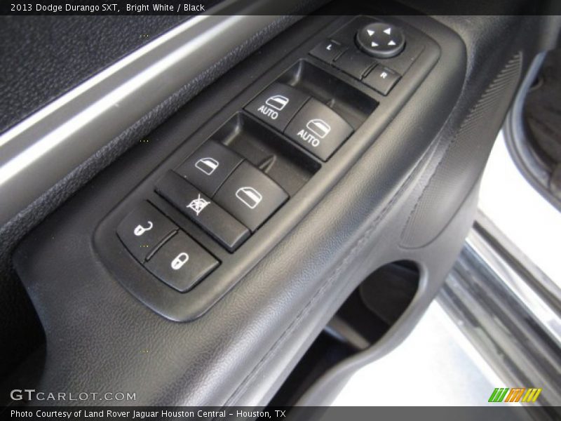 Bright White / Black 2013 Dodge Durango SXT