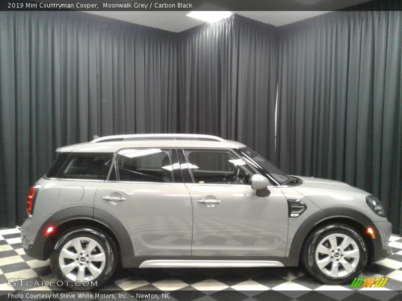 Moonwalk Grey / Carbon Black 2019 Mini Countryman Cooper