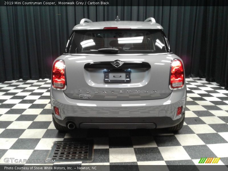 Moonwalk Grey / Carbon Black 2019 Mini Countryman Cooper